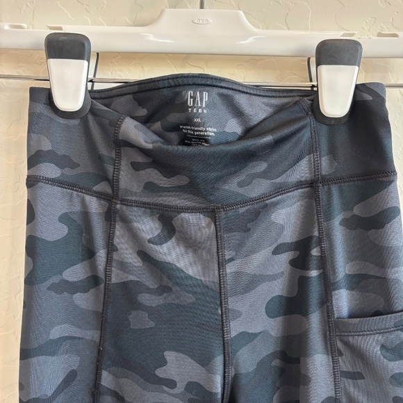 Gap Teen XXL Black Camo Leggings - Picture 3 of 4